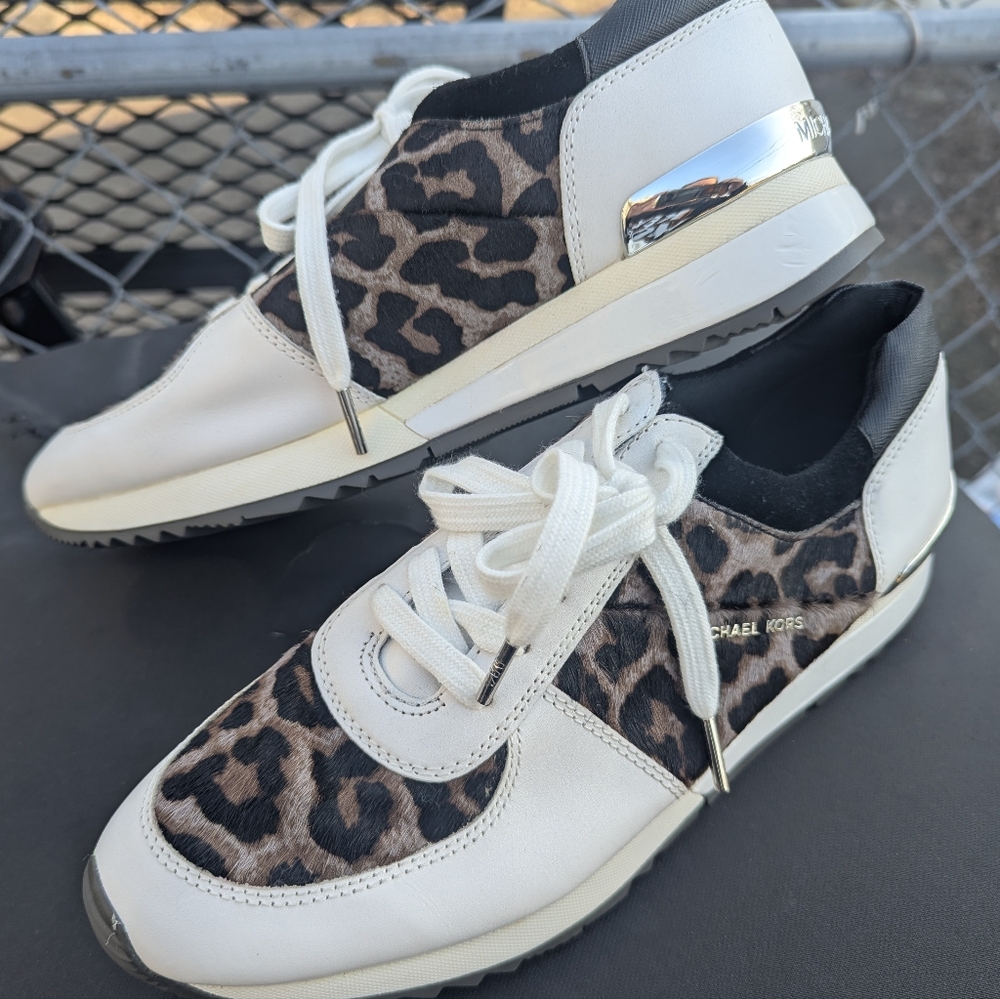 Michael Kors Allie Wrap Sneakers Size 10